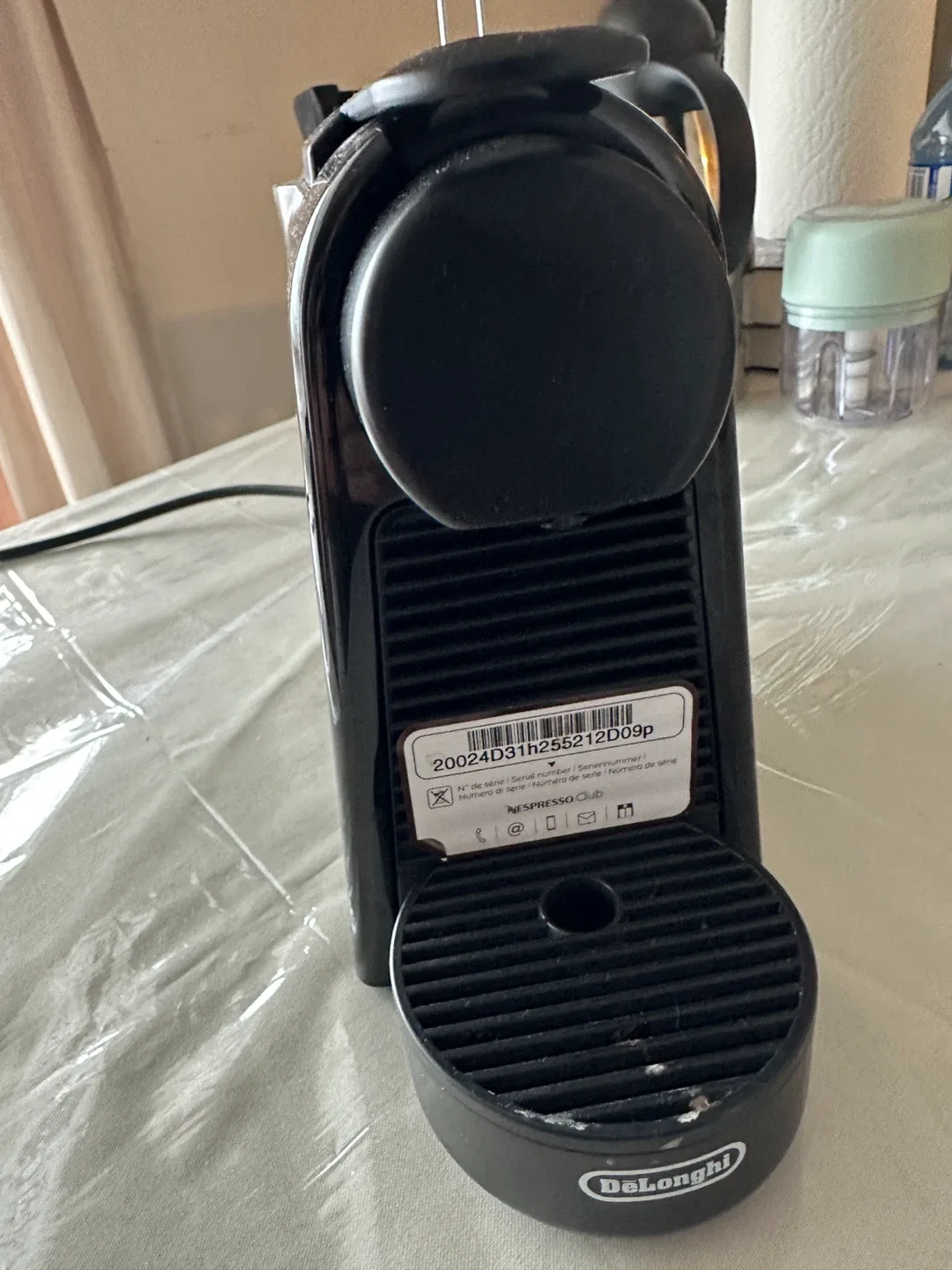 Nespresso Essenza Mini with Aeroccino Milk Frother image indicator(2)