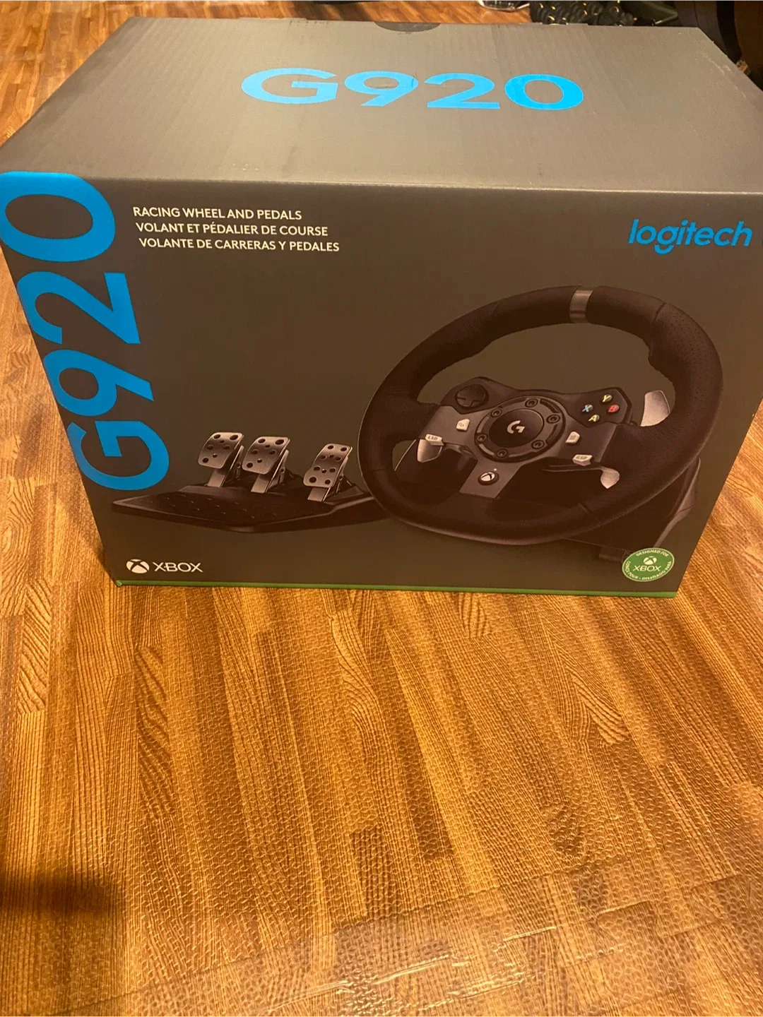 Logitech G920 Racing Wheel and Pedals for Xbox