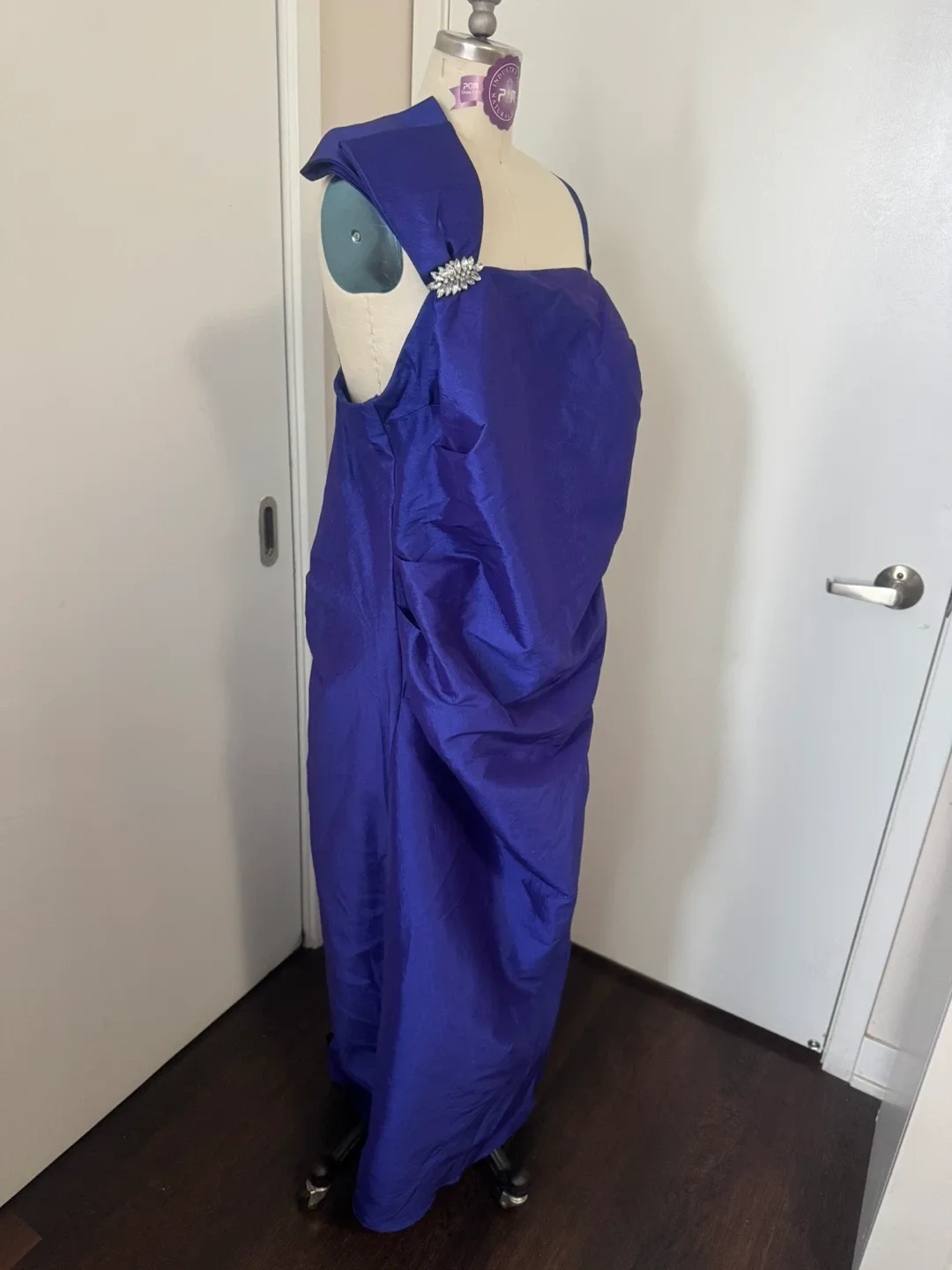 Ladies, Stunning Beautiful, Plus Size 18w evening dress image indicator(8)