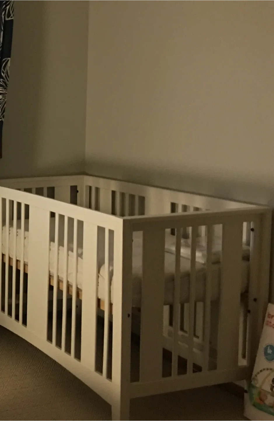 White Baby Crib and mattress