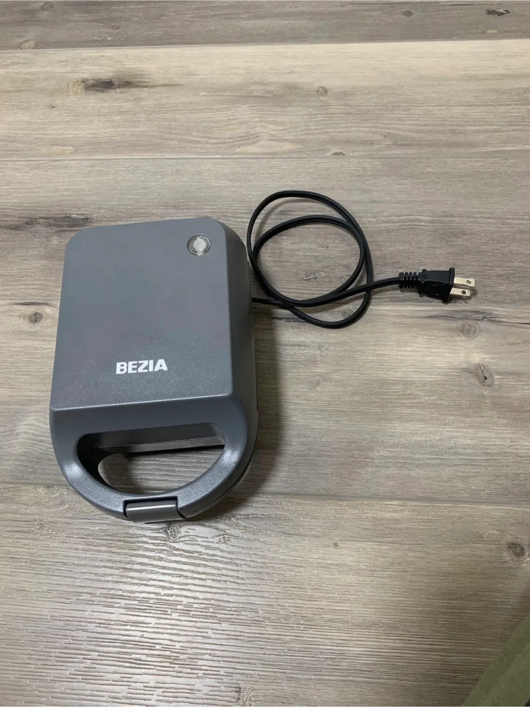 Bezia Mini Waffle Maker image indicator(2)