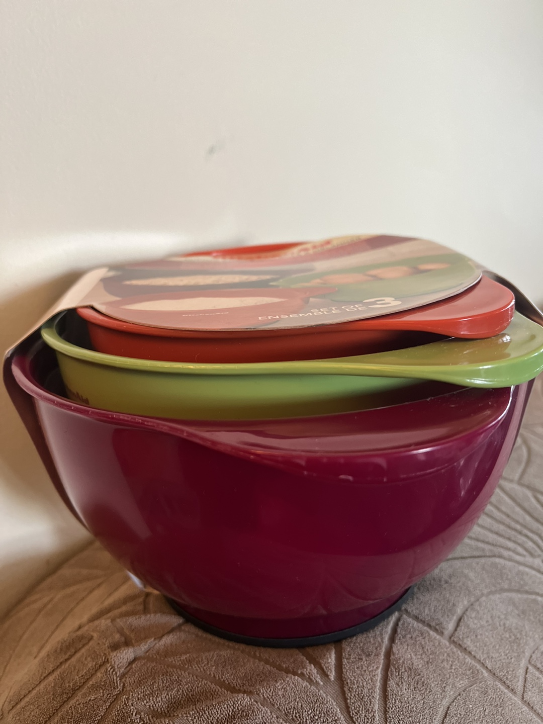 Brand New-KitchenAid Mixing Bowls - Set of 3 - photo 2