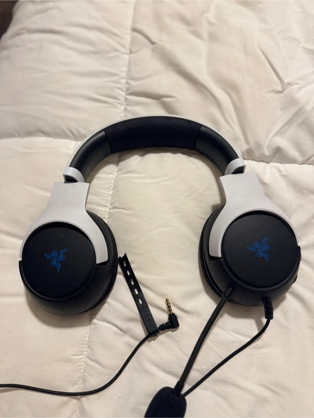 Razer Kaira X Wired Gaming Headset - White/Black image indicator(2)