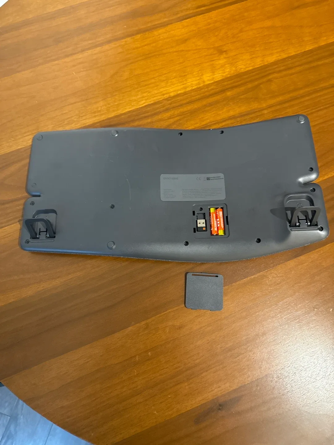 Logitech Ergo K860 Ergonomic Keyboard image indicator(2)