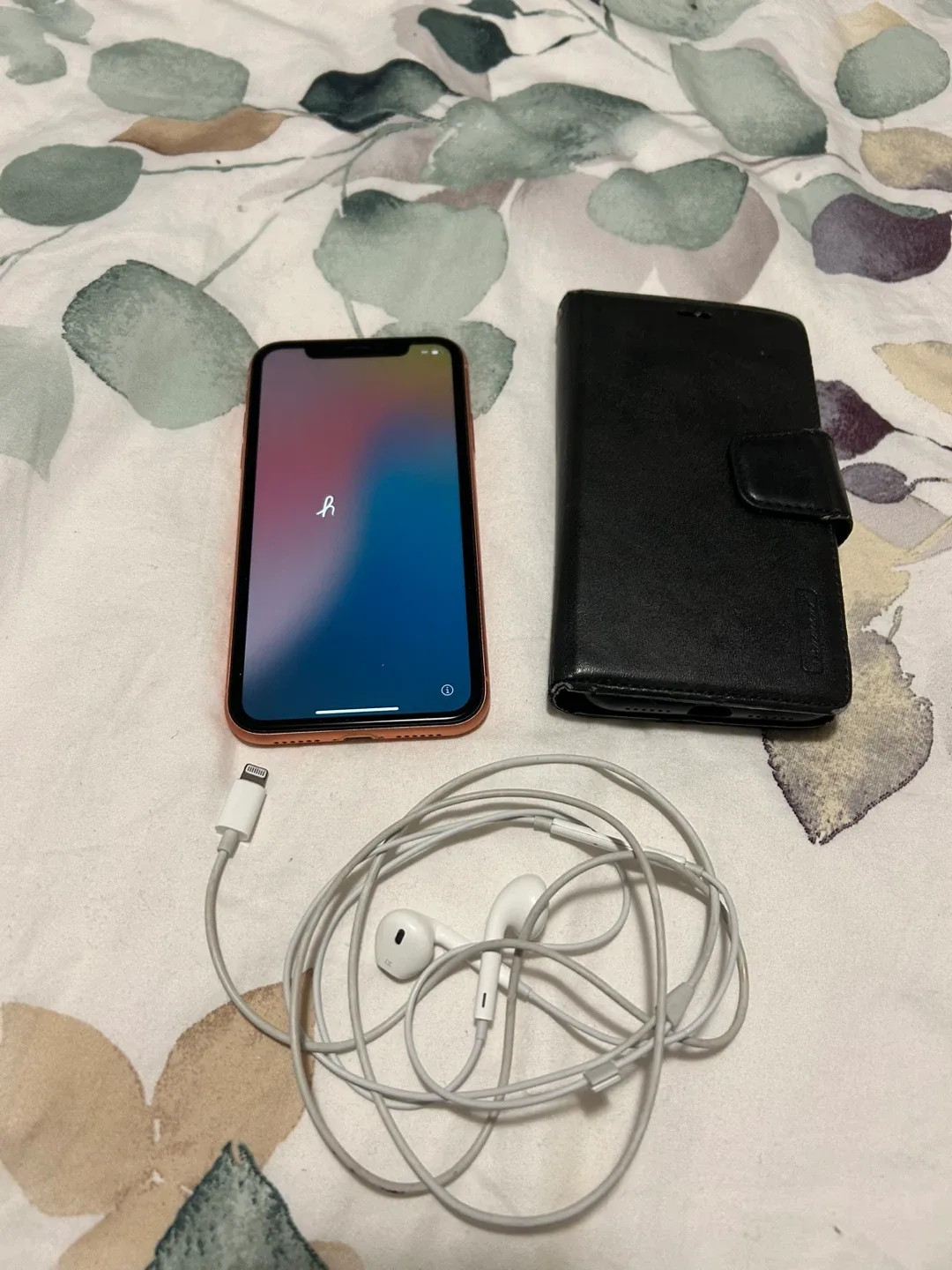 Apple iPhone XR with Case & Headphones