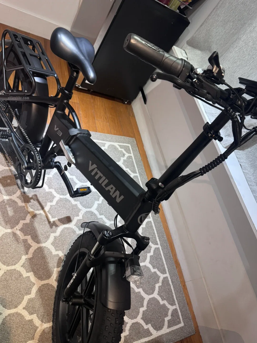 Vitilan V3 Electric Bike - Like New! image indicator(2)