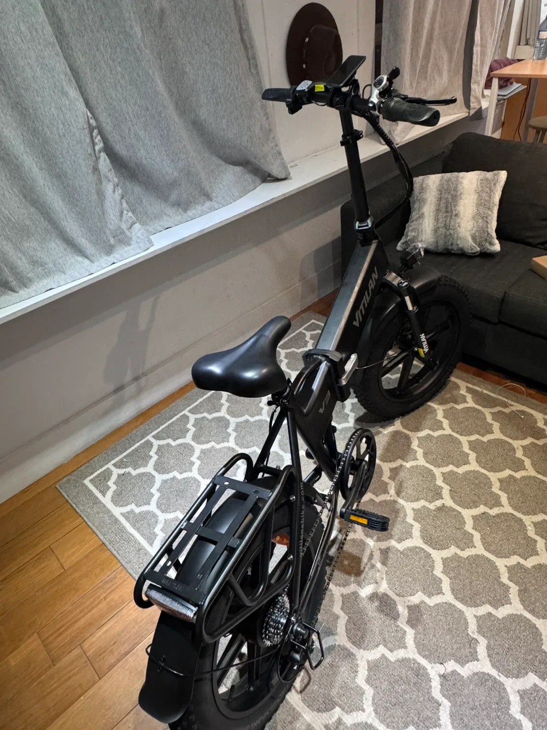 Vitilan V3 Electric Bike - Like New!