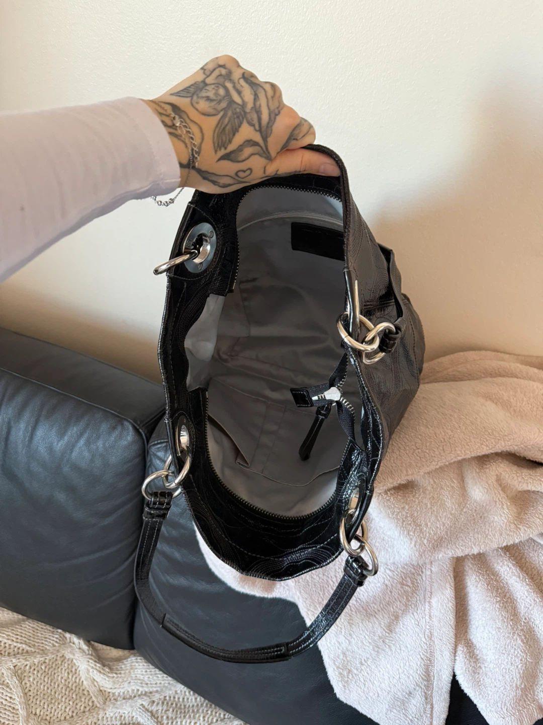 Coach Black Patent Leather Tote Bag - photo 4