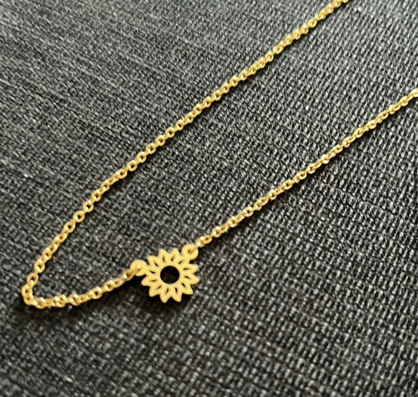 Marina De Buchi Gold Sunflower Necklace image indicator(4)