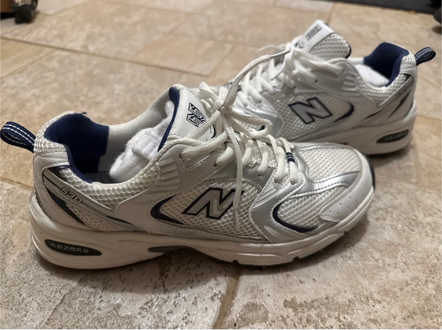 New Balance 530 White/Navy Sneakers