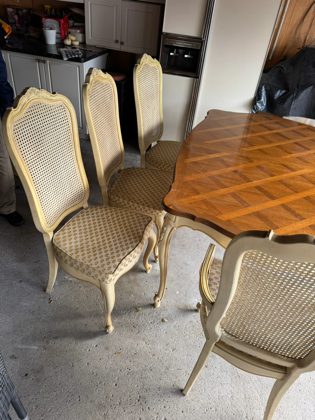 French Provincial Dining Set – Table + 6 Chairs + 2 Extenders - photo 3