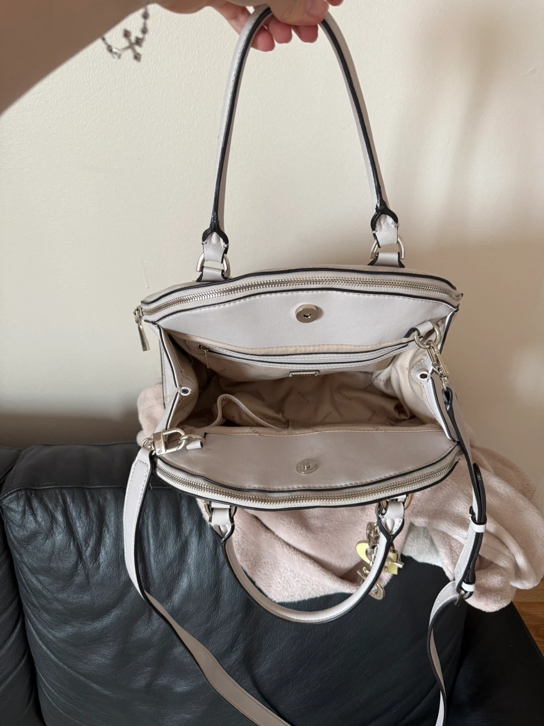 Guess Dome Satchel Bag - photo 4
