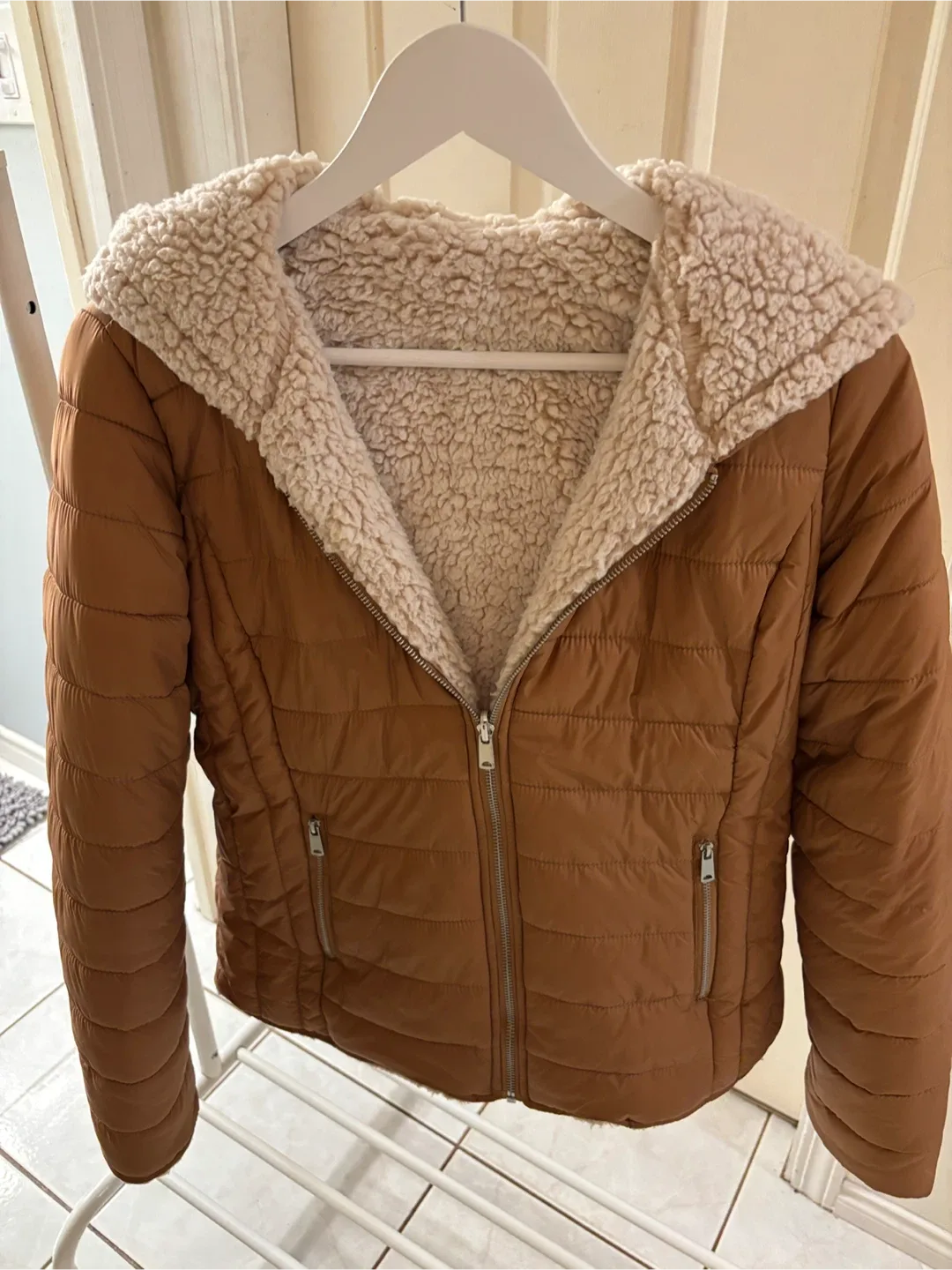 🧥 ✨ Women’s Caramel Fleece-Lined Jacket - Super Cozy! ✨ ❄️ image indicator(8)