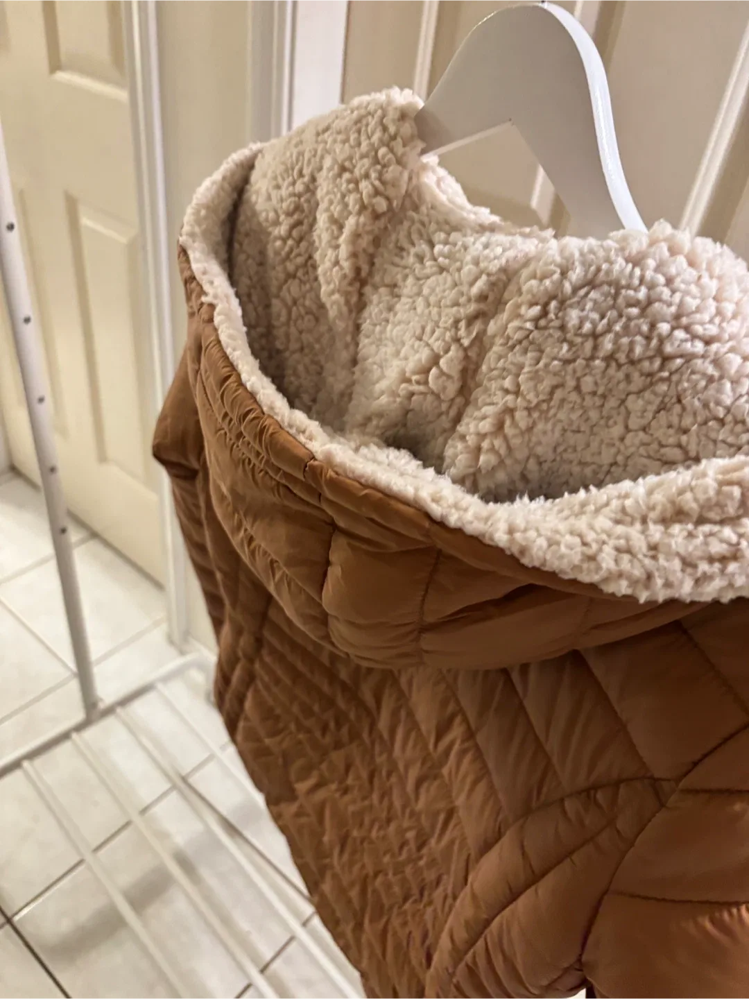 🧥 ✨ Women’s Caramel Fleece-Lined Jacket - Super Cozy! ✨ ❄️ image indicator(7)