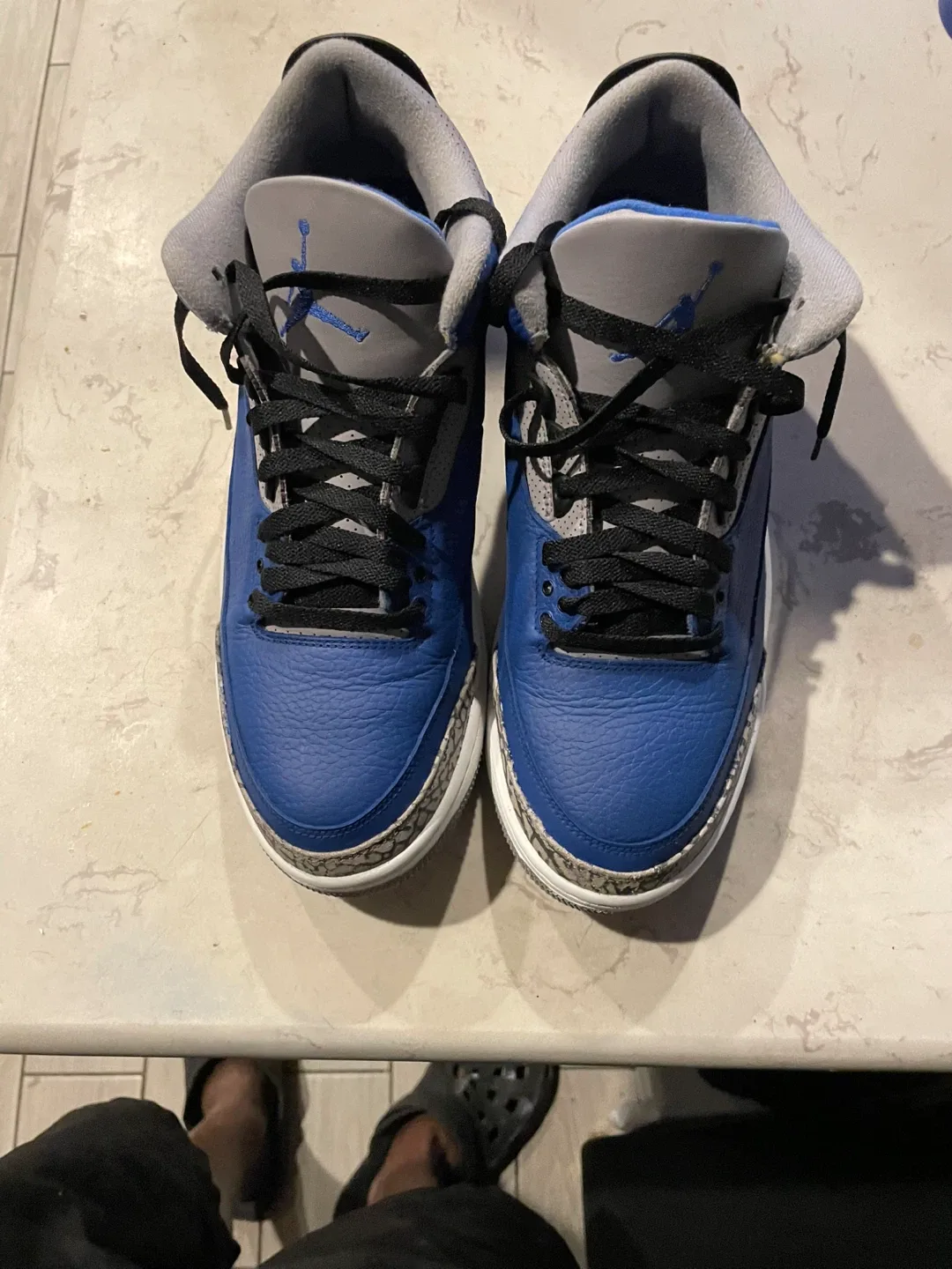 Jordan 3’s Royal image indicator(7)