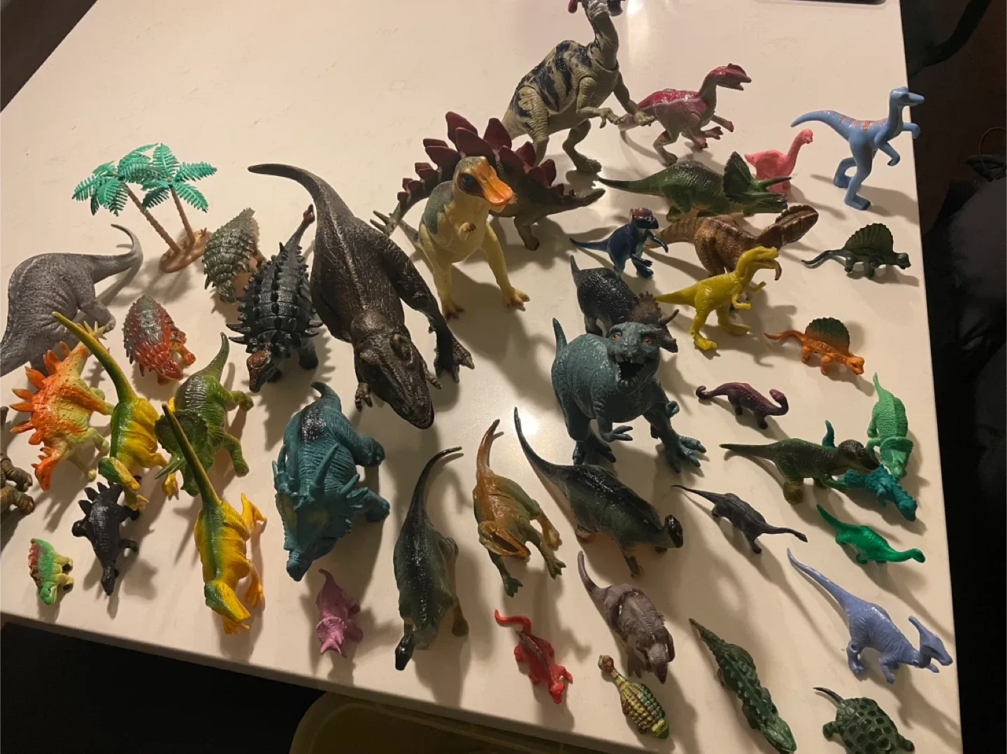 Animal Planet Big Tub of Dinosaurs image indicator(5)