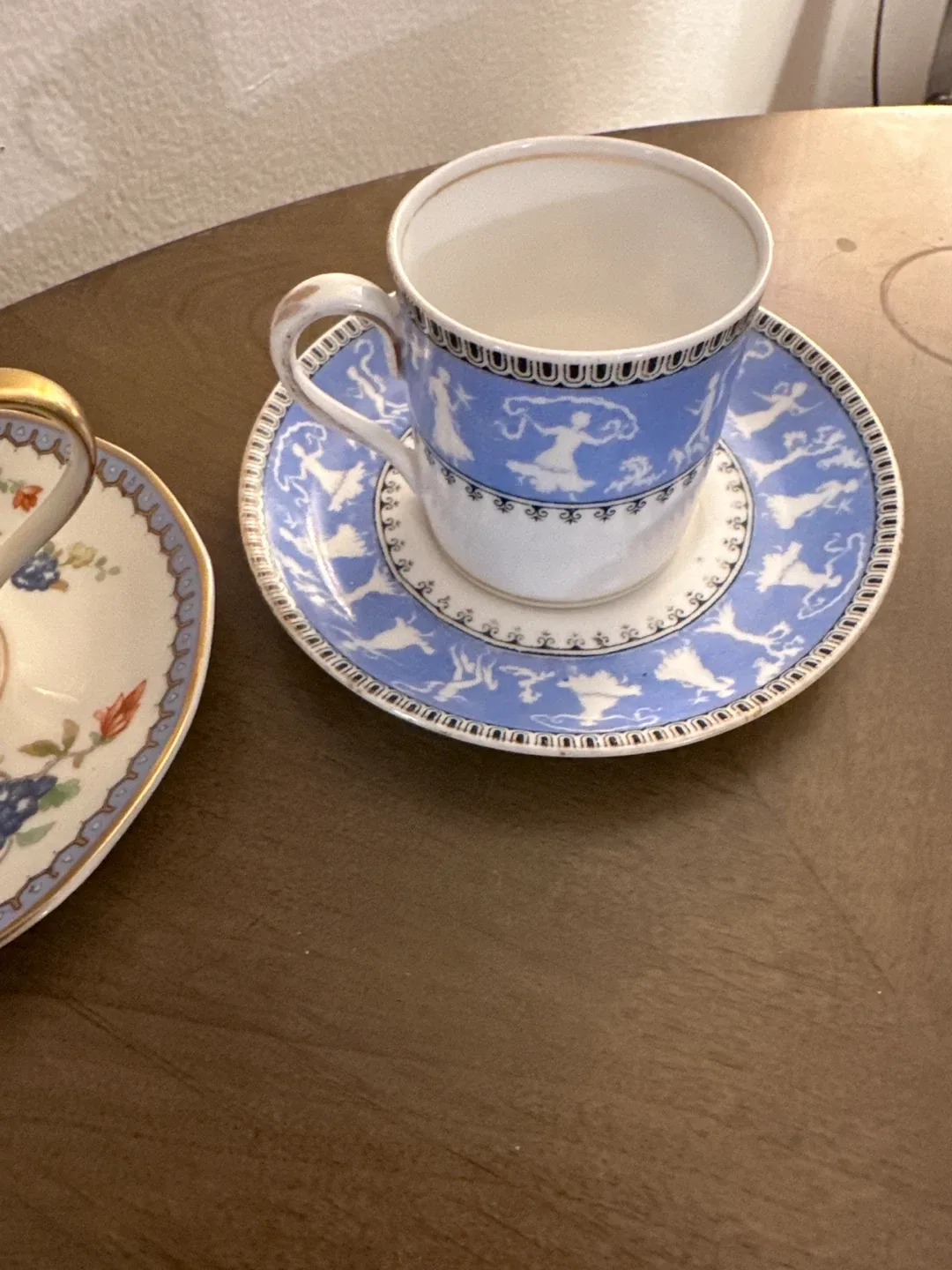 Vintage Tea Cups and Saucers - Set of 7 image indicator(9)