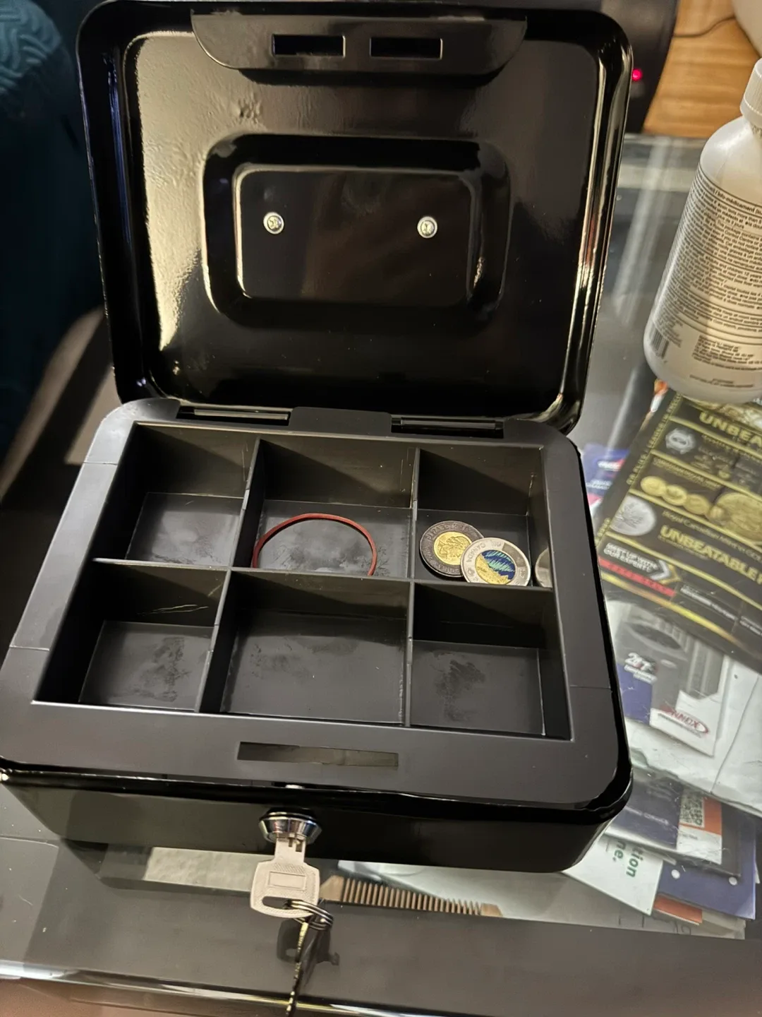 Black Cash Box with Key image indicator(3)