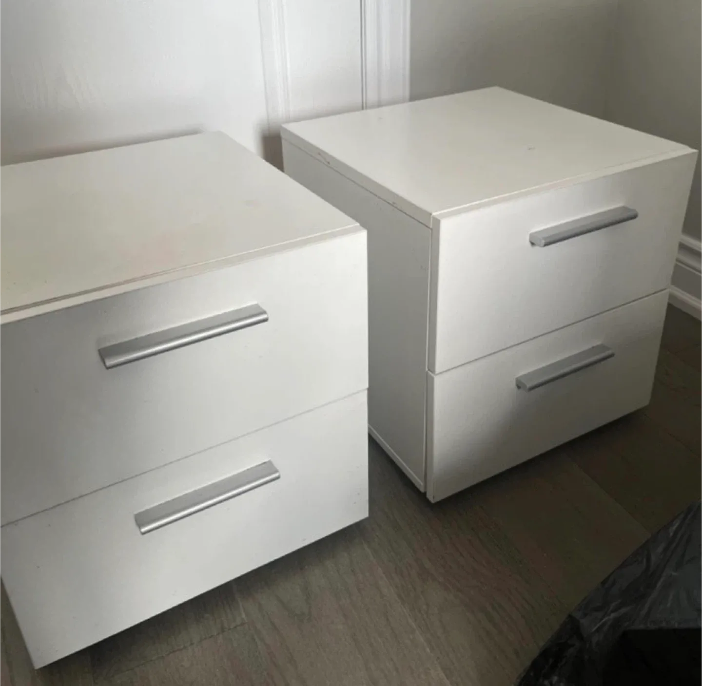 Pair of 2 White Nightstand Drawers image indicator(3)