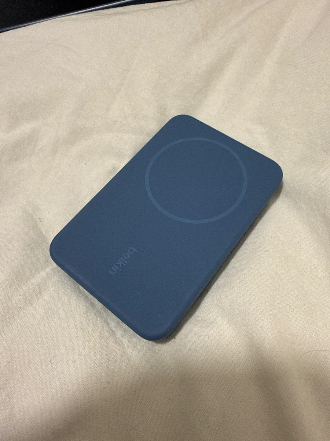 Belkin Portable Wireless Charger Pad - Blue image indicator(2)