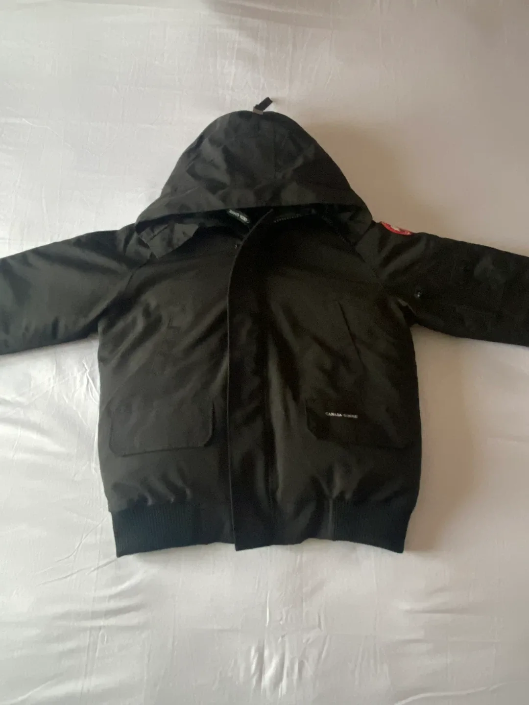 Canada Goose Bomber Jacket - Size S image indicator(2)