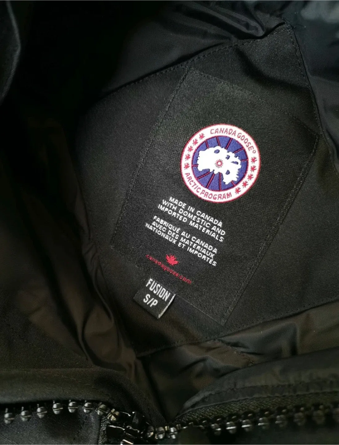 Canada Goose Bomber Jacket - Size S image indicator(4)