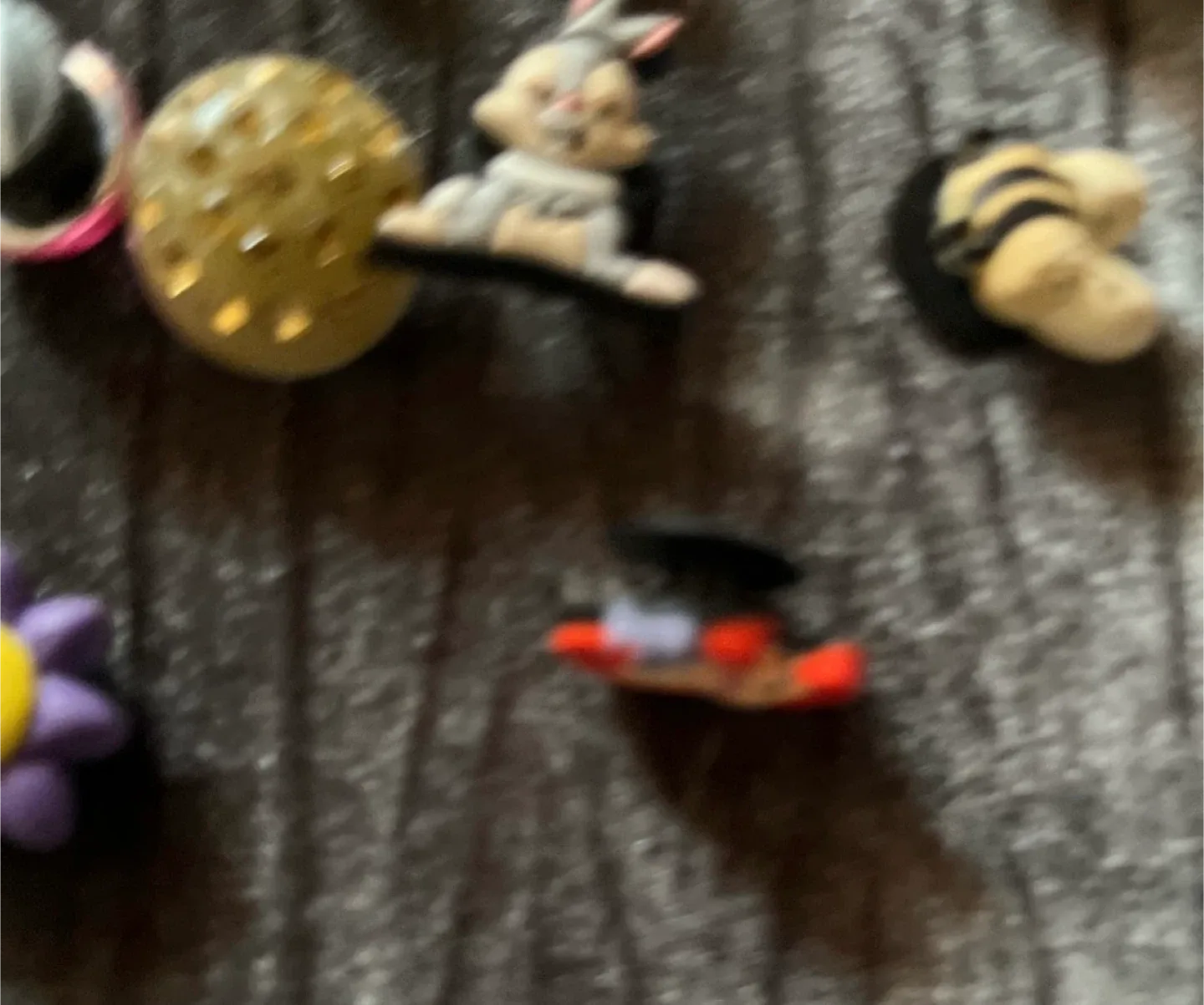 Jibbitz Charms & Ardene Hypoallergenic Earrings image indicator(6)