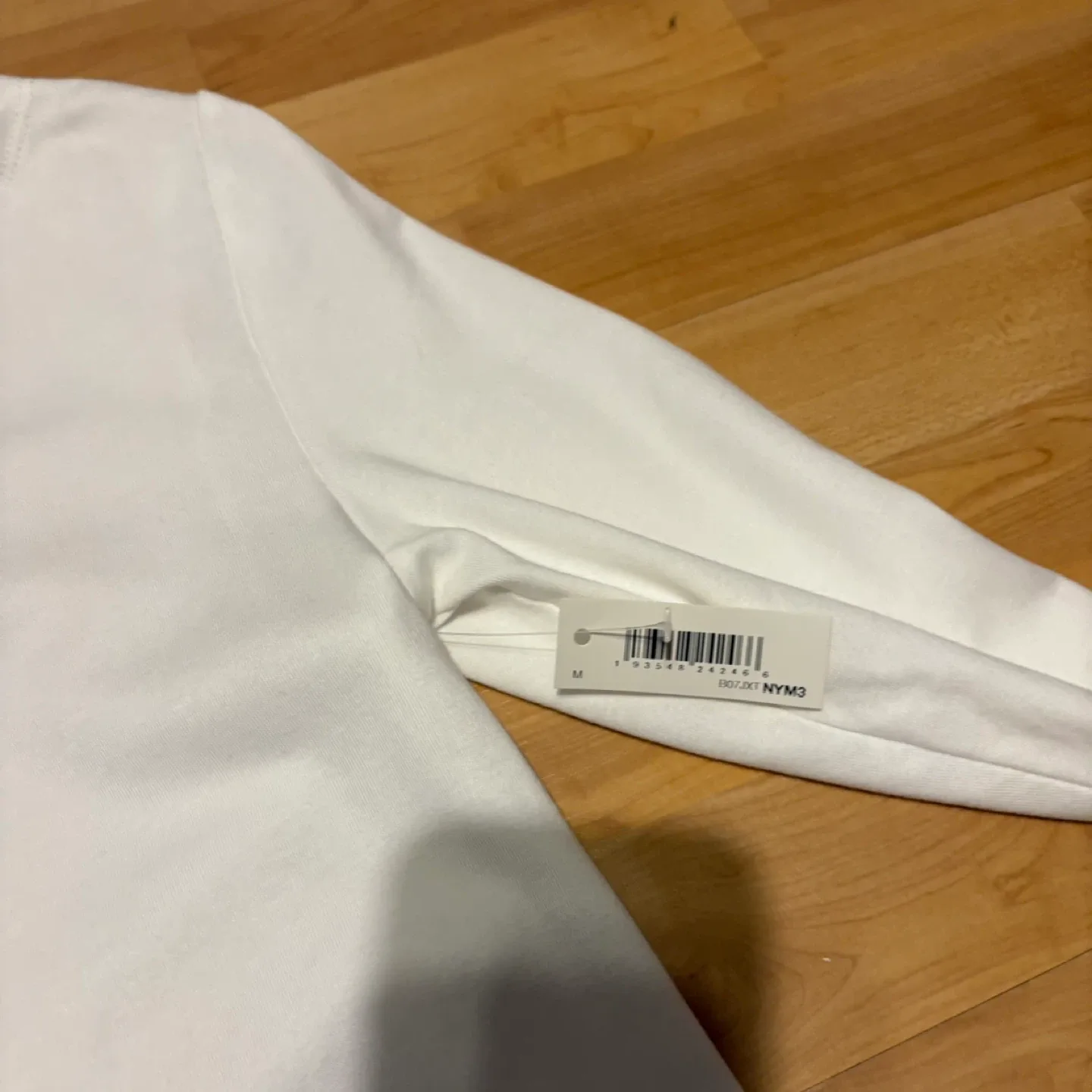 New Amazon Essentials Women's Shirts - Size M image indicator(4)