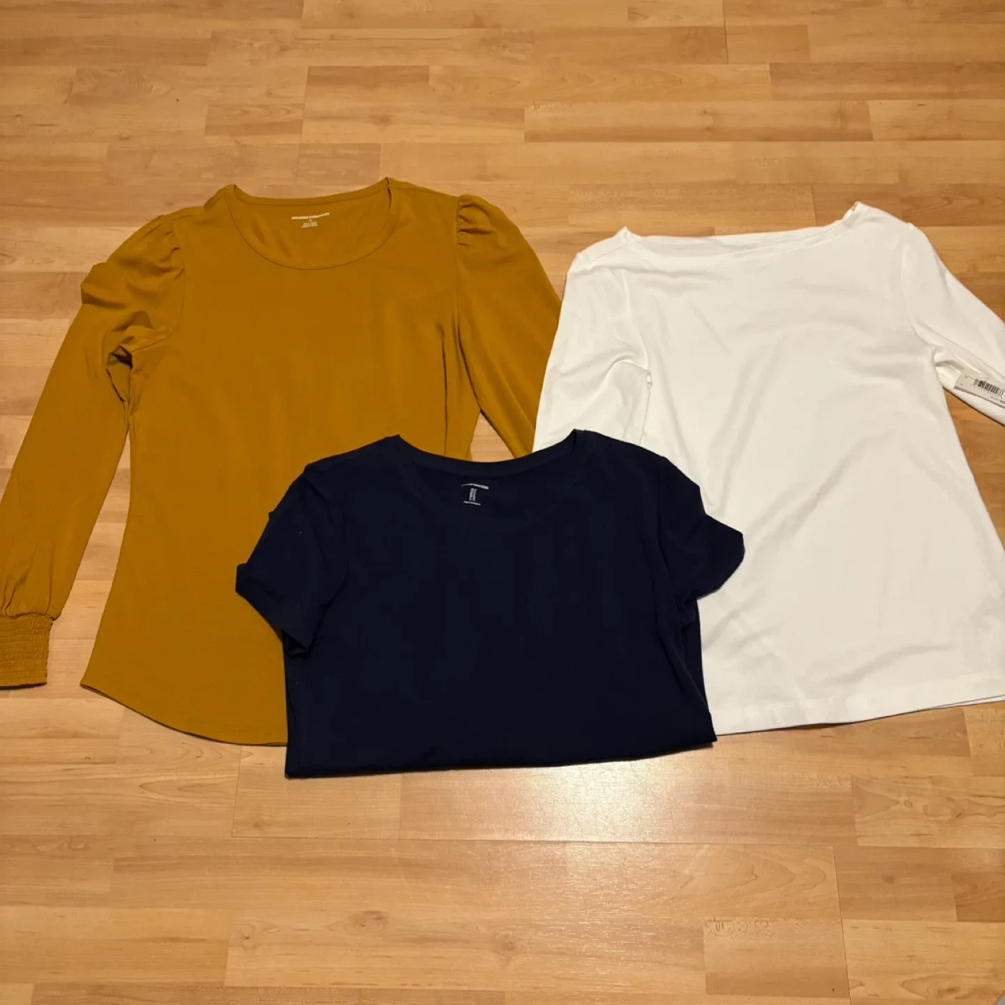 New Amazon Essentials Women's Shirts - Size M