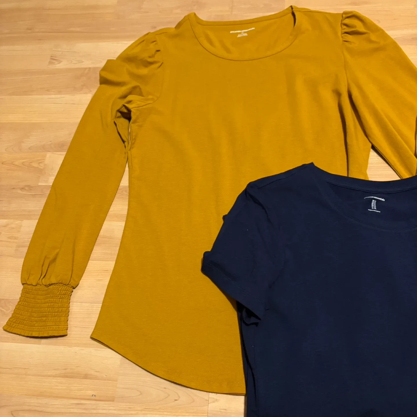 New Amazon Essentials Women's Shirts - Size M image indicator(2)