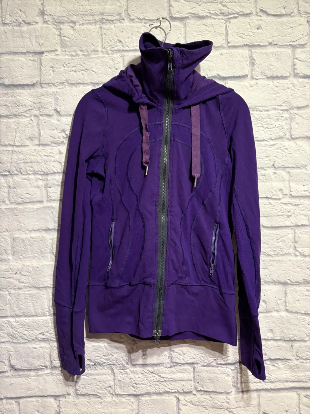 Lululemon Hoodie - Size 2 - Purple