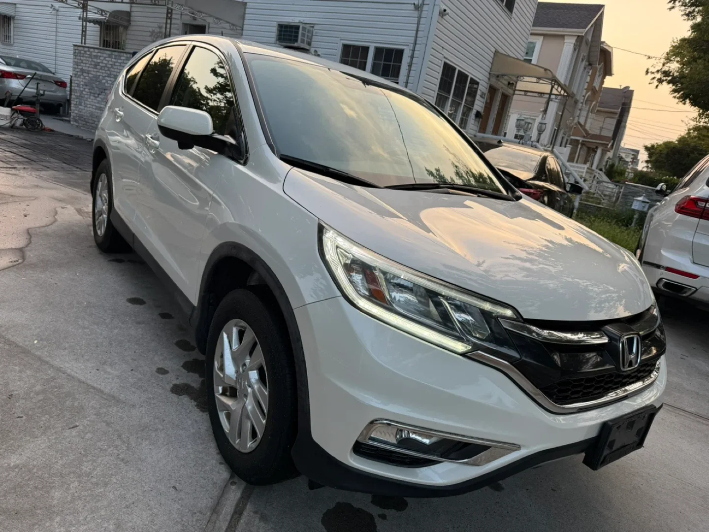 2015 White Honda CR-V AWD EX image indicator(2)