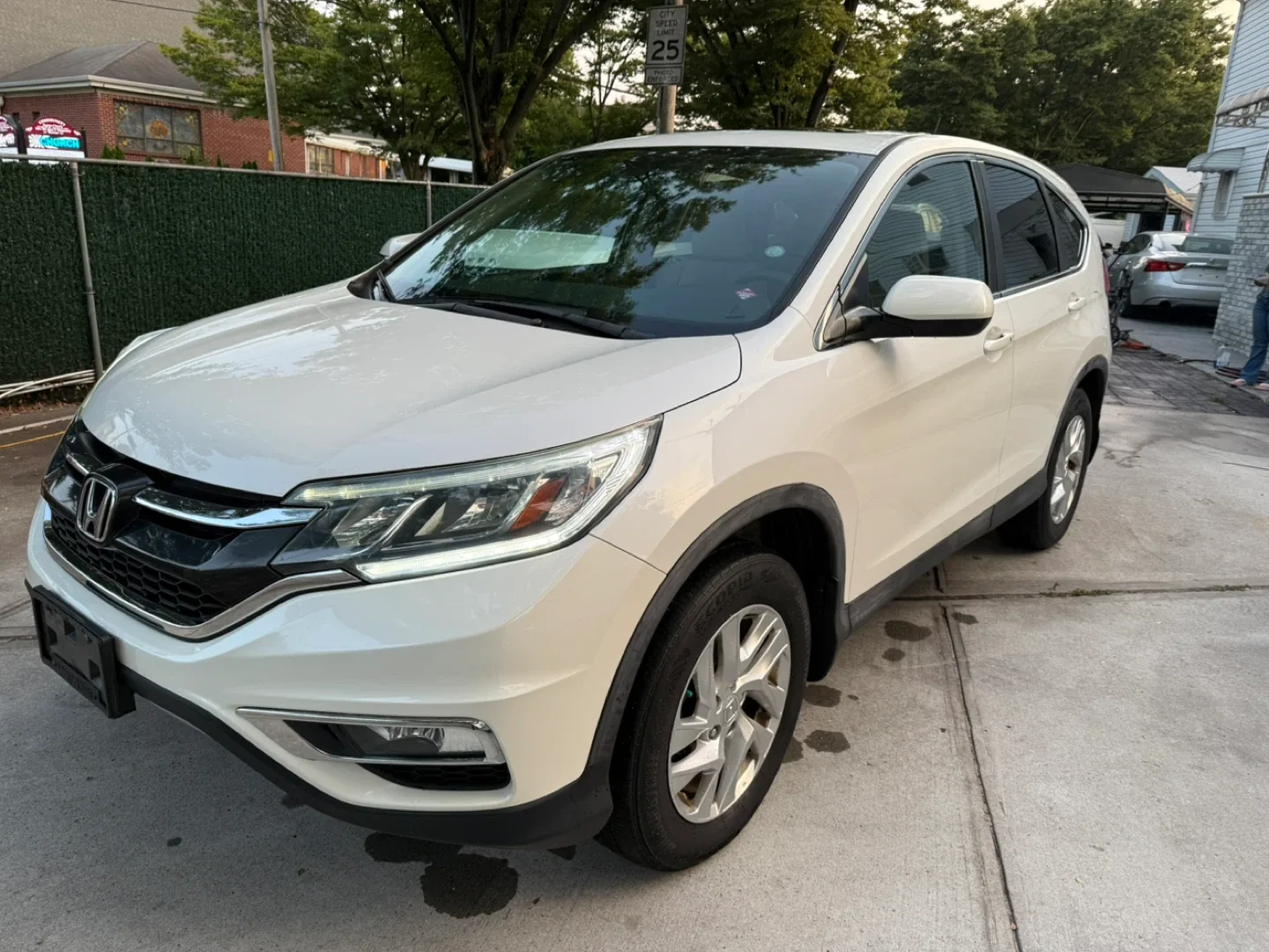 2015 White Honda CR-V AWD EX
