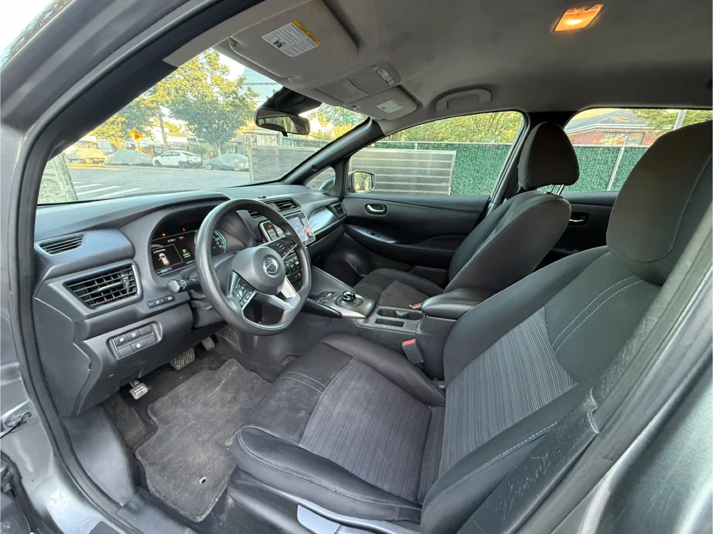 2022 Nissan Leaf - Gray Hatchback electric image indicator(7)