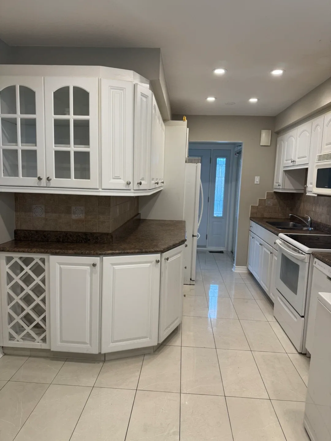 Upper level House for rent $2500 image indicator(5)