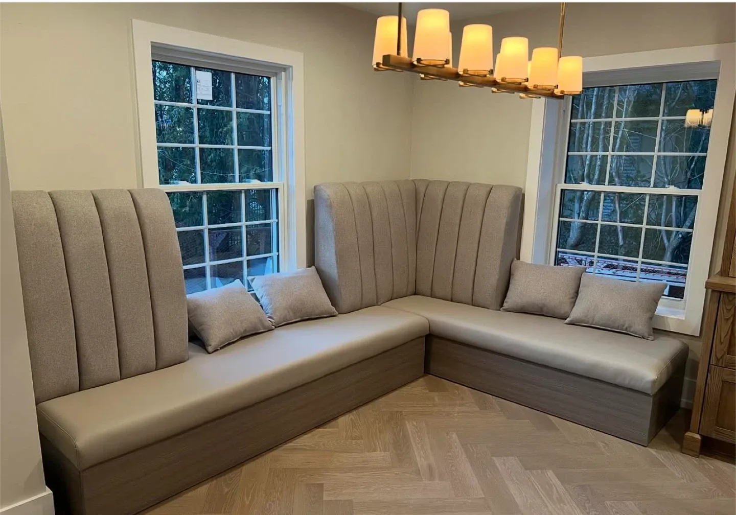 Restaurants booths image indicator(3)