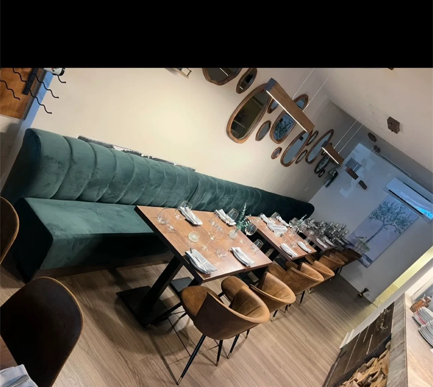 Restaurants booths image indicator(6)