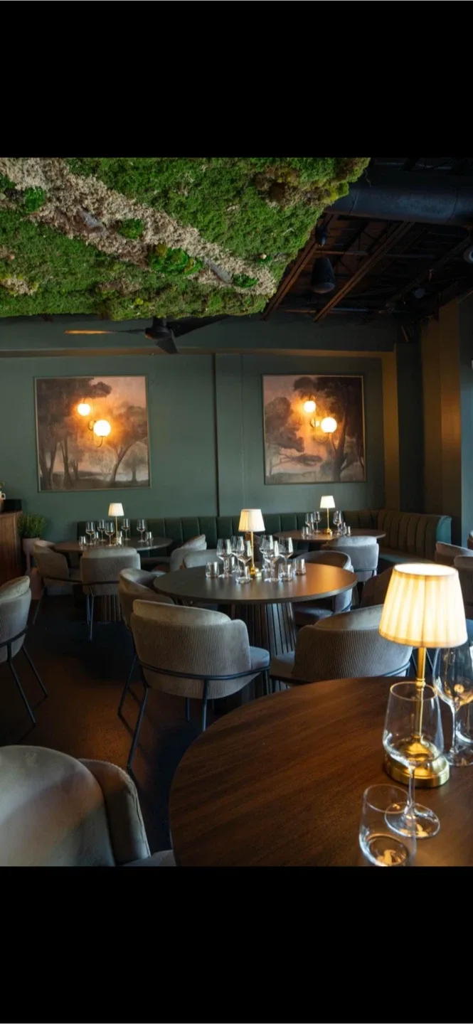 Restaurants booths image indicator(9)