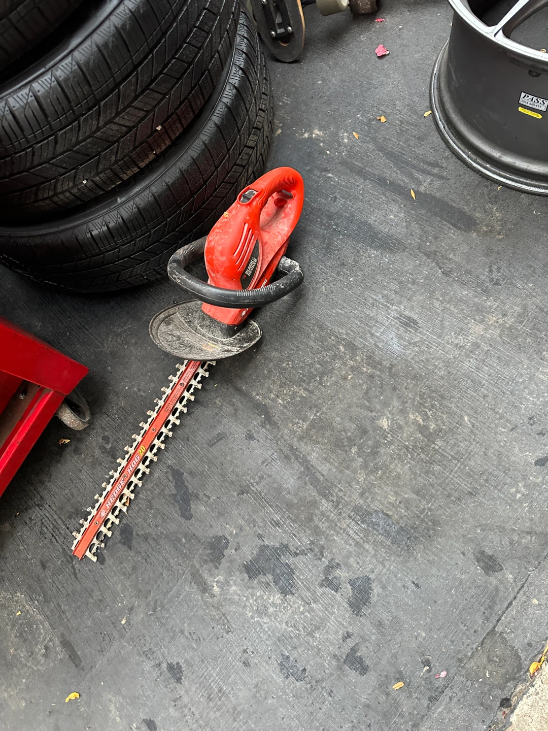 Red Yardworks Hedge Trimmer - photo 3