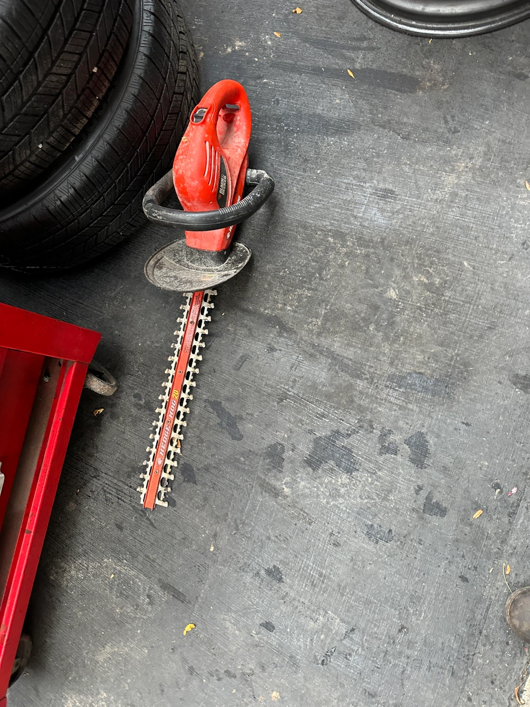 Red Yardworks Hedge Trimmer - photo 2