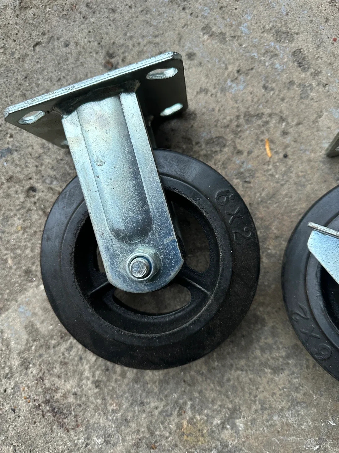 Set of 4 Heavy Duty 6x2 Casters image indicator(3)