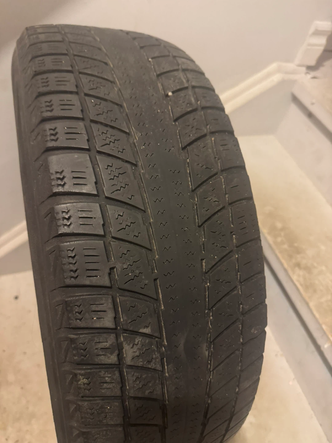 215 60 R17 snow tires on rims - photo 4