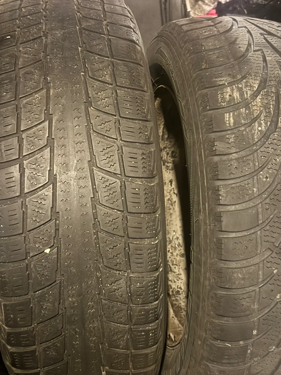 215 60 R17 snow tires on rims image indicator(6)