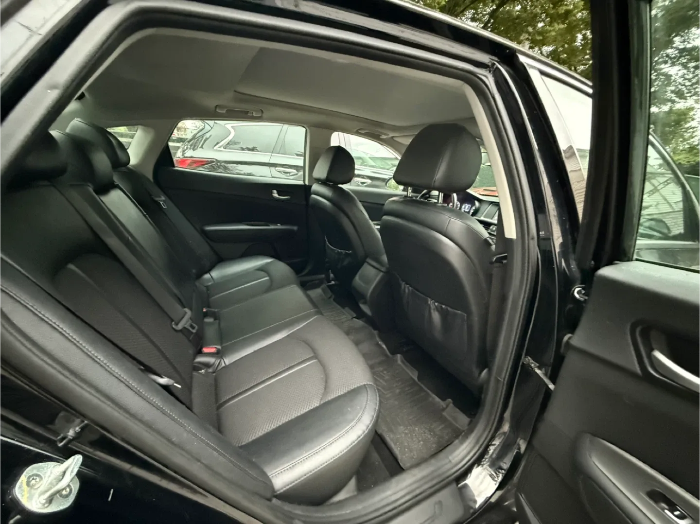 2018 Black Kia Optima  S Sedan image indicator(5)