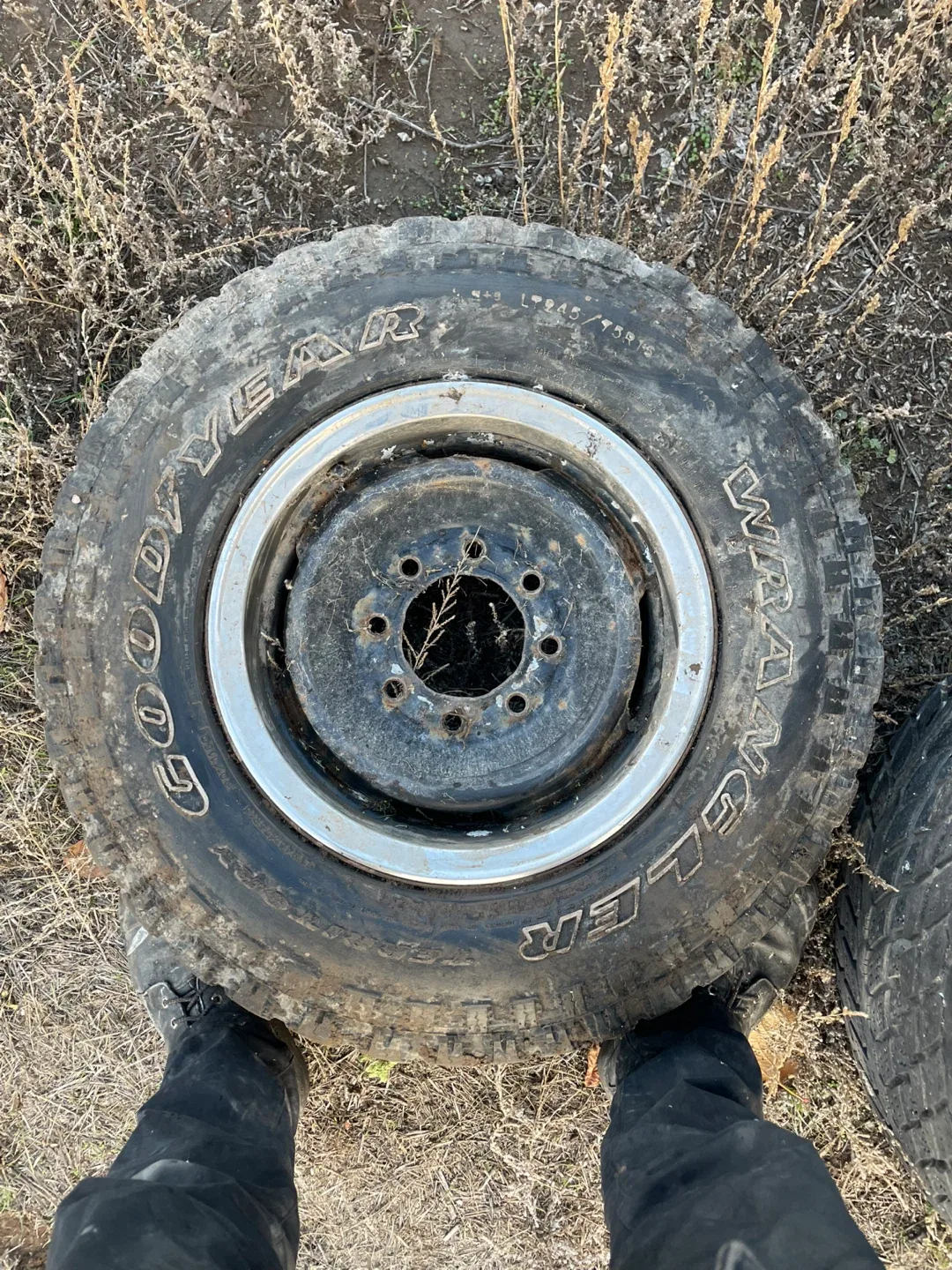 Full set Maxmiler WT-1000 LT265/75R16 Tires, Plus one spare image indicator(5)