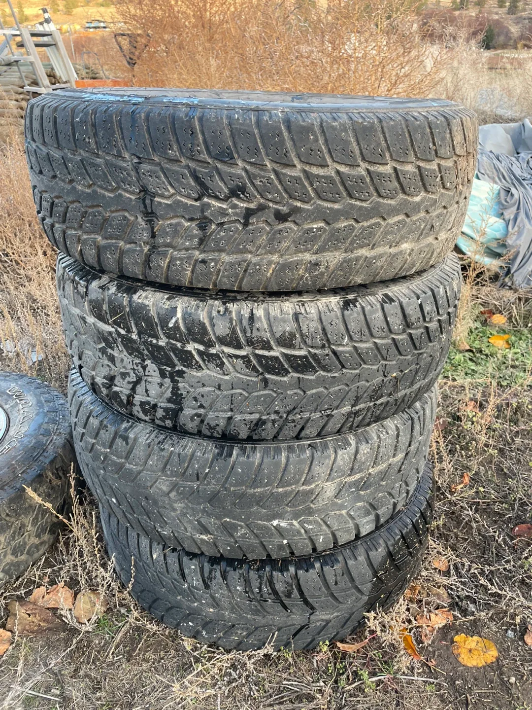 Full set Maxmiler WT-1000 LT265/75R16 Tires, Plus one spare image indicator(2)