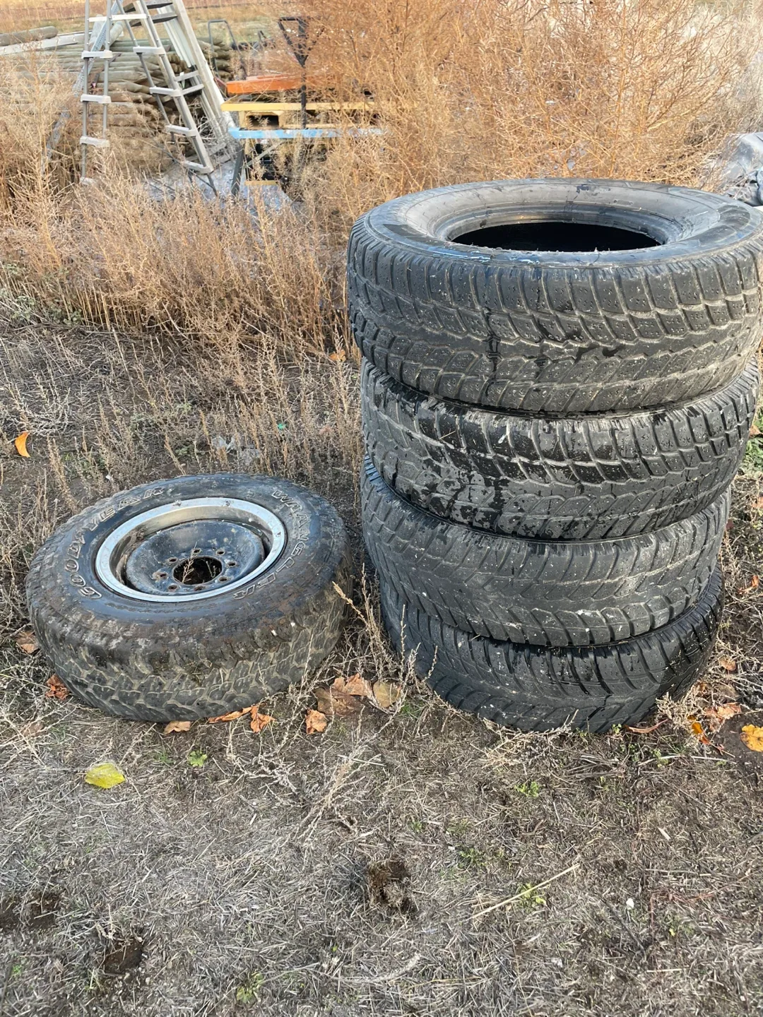 Full set Maxmiler WT-1000 LT265/75R16 Tires, Plus one spare