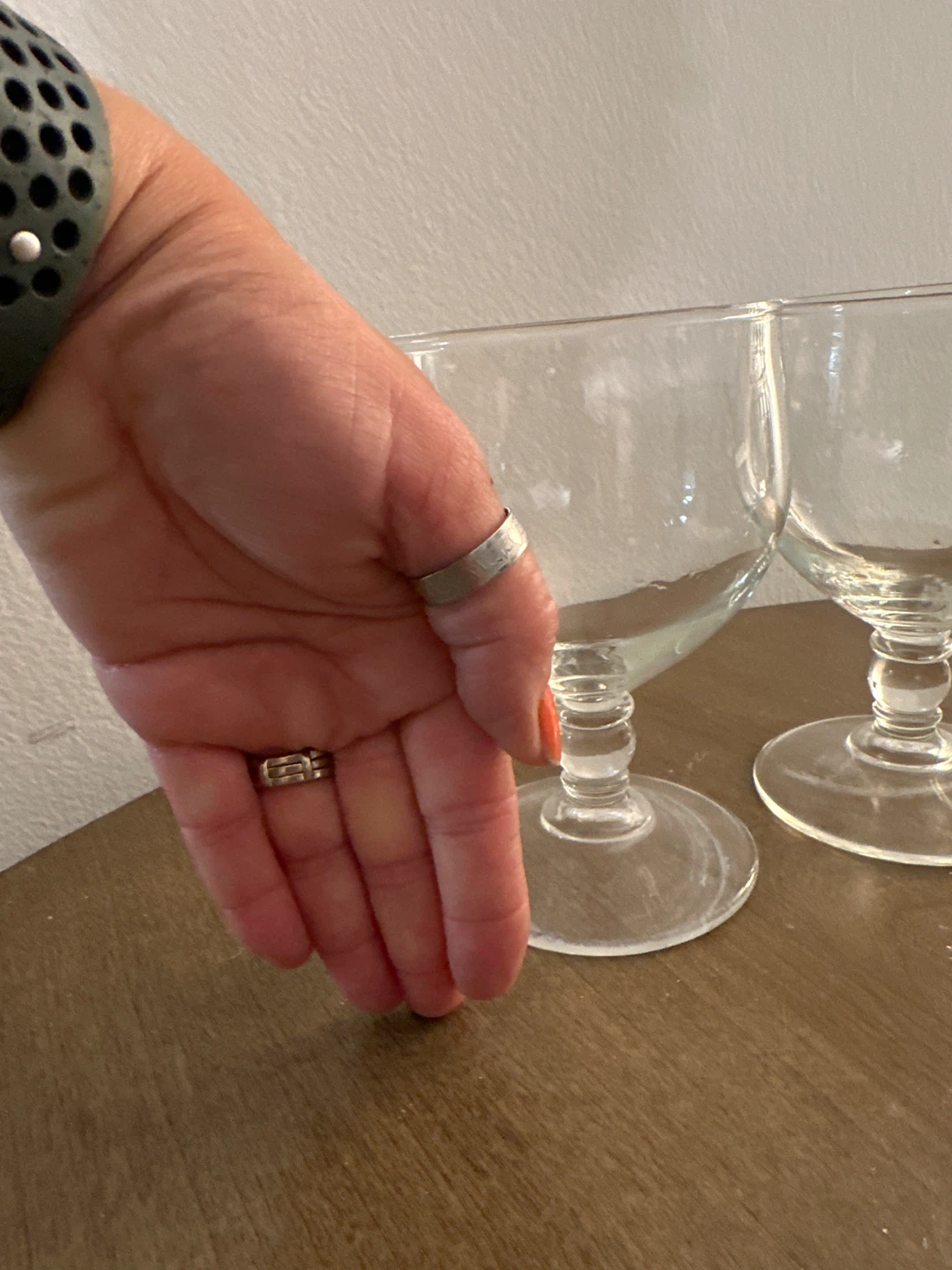 Set of 2 Clear Glass Dessert/Wine Glasses - photo 3
