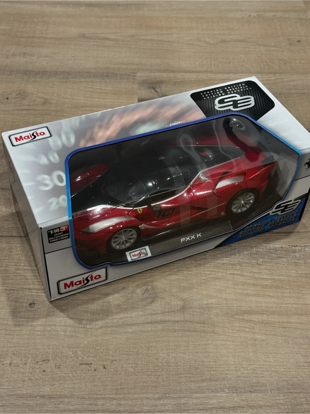 Maisto Ferrari FXX K 1:18 Scale Model Car - New in Box