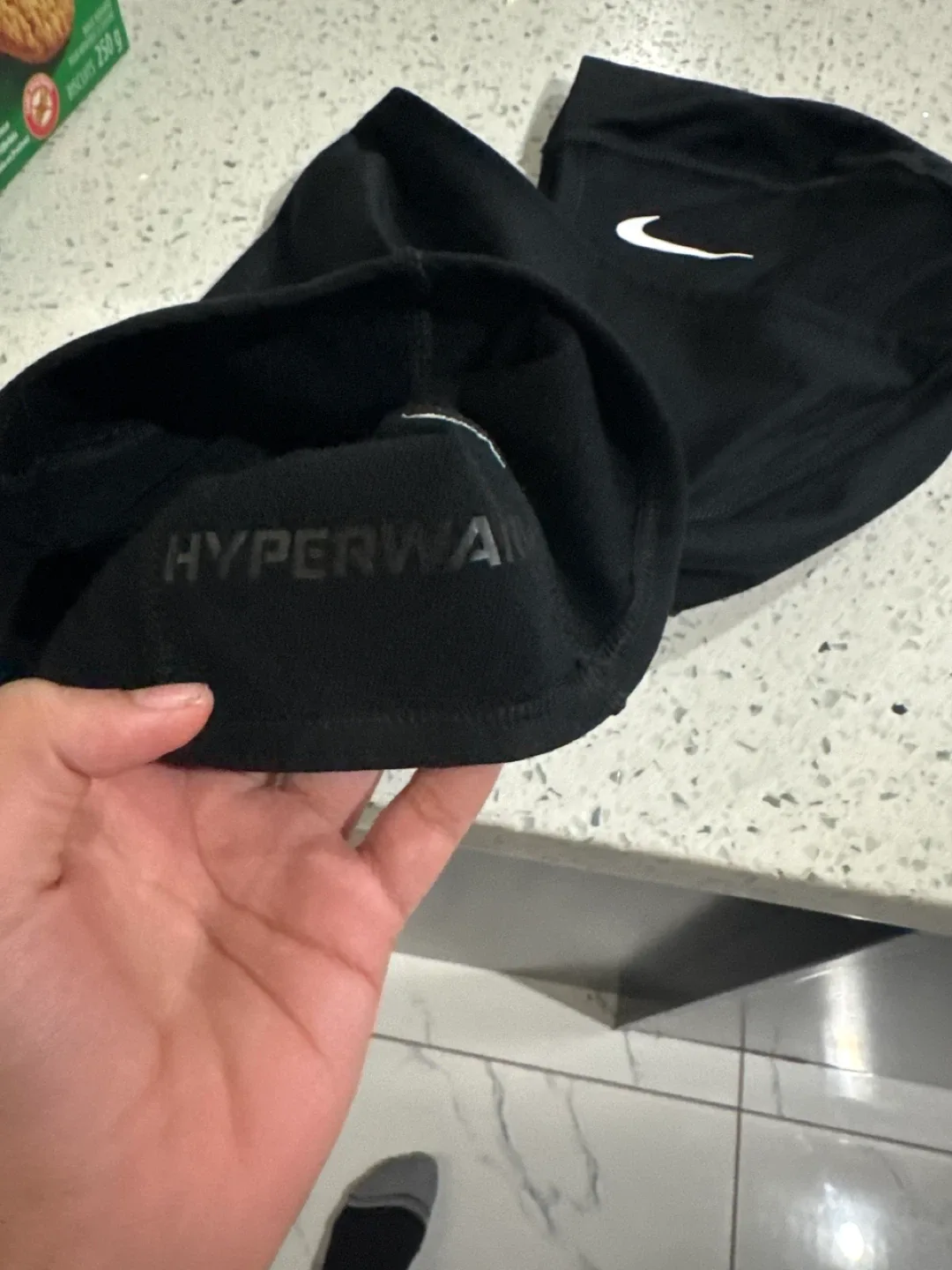 Nike Pro Hyperwarm Hood - Black image indicator(2)